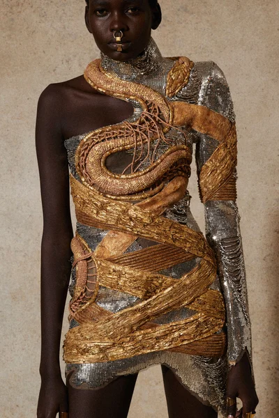 Look 18